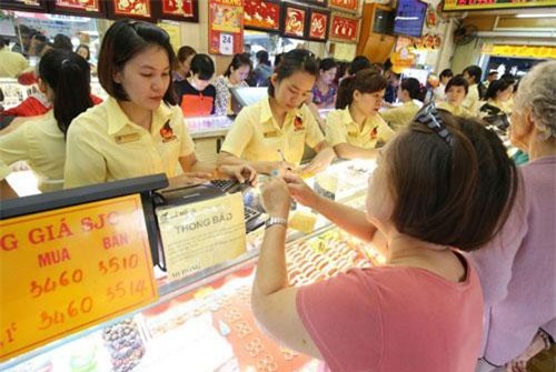 Giá vàng ngày 29/8: Đồng USD tăng mạnh, giá vàng đi xuống