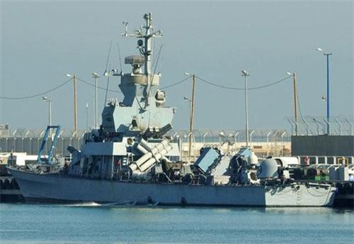 Kinh hoàng trước dàn vũ khí đồ sộ của chiến hạm 500 tấn Israel