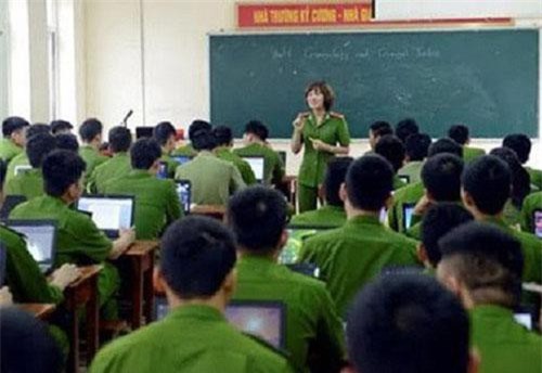 C&#xF4;ng b&#x1ED1; &#x111;i&#x1EC3;m tr&#xFA;ng tuy&#x1EC3;n v&#xE0;o trung c&#x1EA5;p CAND 2019