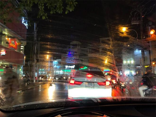 Dùng cần gạt mưa cho ôtô thế nào cho hiệu quả?