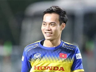 Văn Toàn: "Hàng thủ ĐT Thái Lan không quá mạnh"