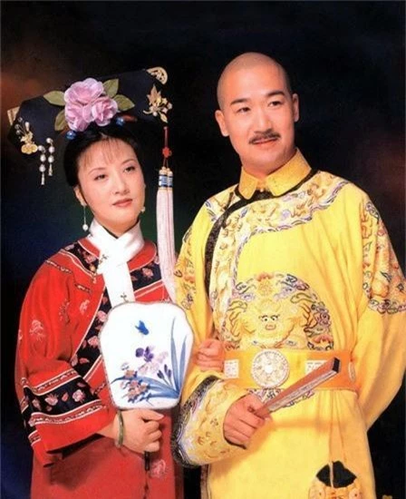 Tình vợ chồng đẹp hơn truyện cổ tích: Phượng Ớt chấp nhận cả đời không sinh con vì quá yêu Khang Hy - Ảnh 2.
