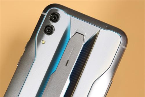 Trên tay Xiaomi Black Shark 2 Pro: Smartphone lý tưởng cho game thủ