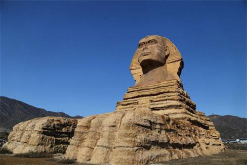 Lỗ hổng bí ẩn gần Đại kim tự tháp Giza dẫn tới kho báu của hoàng đế Ai Cập?