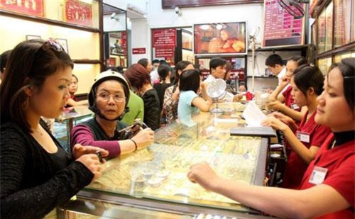 Giá vàng ngày 30/8: Trung Quốc chơi “rắn”, giá vàng giảm mạnh