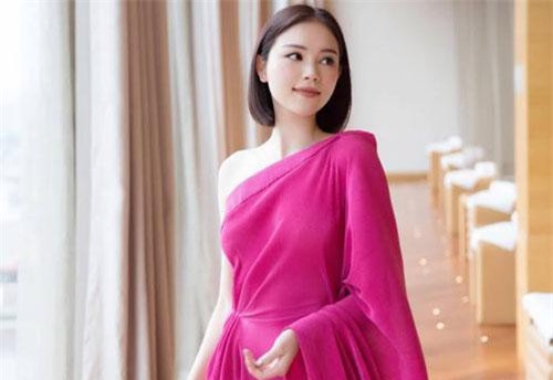 Chiêm ngưỡng vẻ đẹp ngọt ngào "đốt mắt"của mẫu ảnh đình đám dính nghi vấn hẹn hò với em chồng Hà Tăng