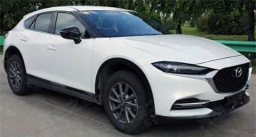 Mazda CX-4.