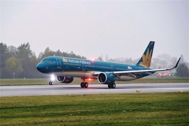 Vietnam Airlines lần đầu tiên bán vé máy bay đi nội địa đồng giá 299.000 đồng