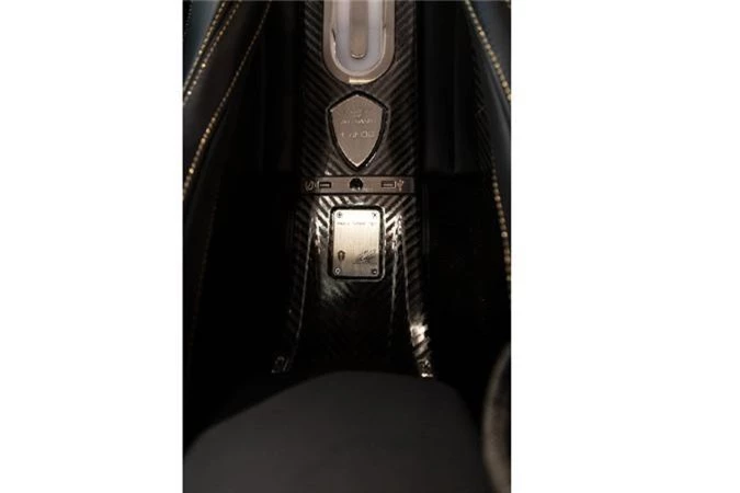 Koenigsegg Regera phu carbon 