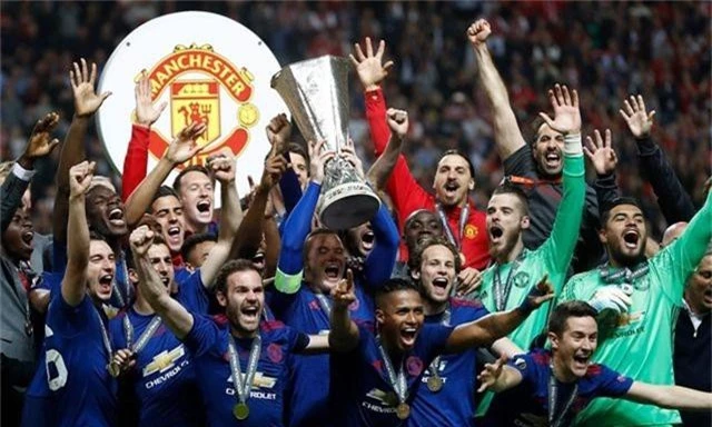 MU và Arsenal dễ thở ở vòng bảng Europa League - 1