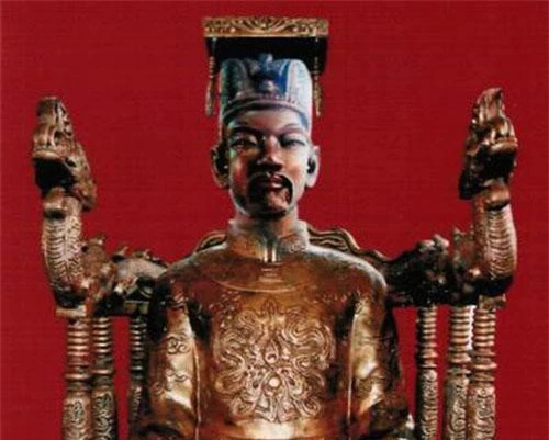 Vua Trần Anh Tông.
