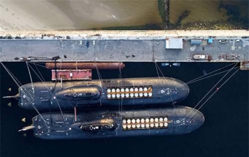 Tính tiện nghi, giải trí không ngờ trong "nội thất" tàu ngầm Typhoon