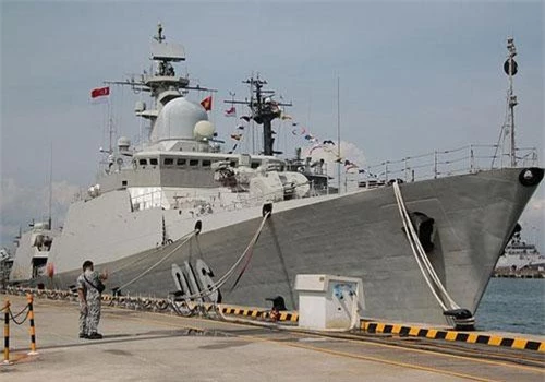 Chiến hạm 016 Quang Trung thuộc lớp tàu Gepard 3.9 đề án 11661E do nhà máy đóng tàu Zelenodolsky (Liên bang Nga) sản xuất, được tích hợp hệ thống vũ khí – điện tử thuộc hàng hiện đại của kỹ thuật quân sự Nga. Ảnh: IMDC