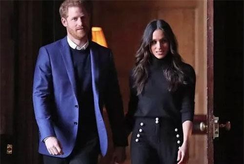 Meghan Markle cảm thấy "chán ngấy" khi bị so sánh với chị dâu Kate và sẽ quay lại diễn xuất vì không muốn tầm thường