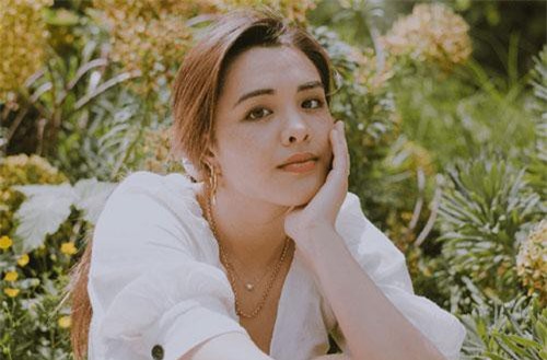 Nhan sắc 21 tuổi ngày càng rực rỡ của cô con gái lớn của nữ diễn viên Chung Lệ Đề