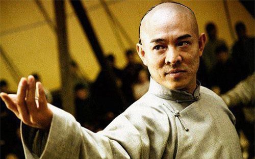 Siêu sao võ thuật tuổi xế chiều: Kẻ liệt nửa người, người cố kiếm sống qua ngày