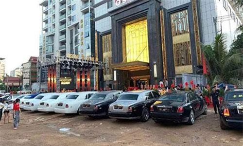 Dàn xe Rolls-Royce trăm tỷ khai trương sòng bạc ở Campuchia