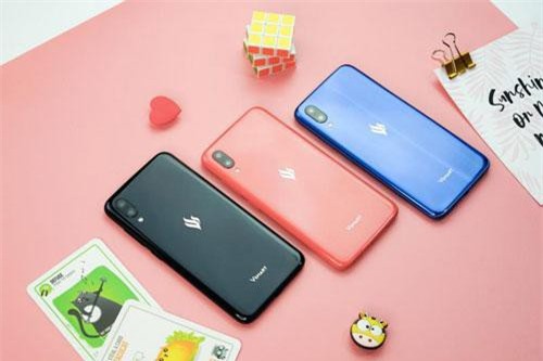 Những ưu điểm đáng ‘đồng tiền bát gạo’ của Vsmart Star giá 1,99 triệu đồng