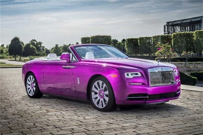 Dai gia mua cung luc ca dan xe sieu sang Rolls-Royce-Hinh-5