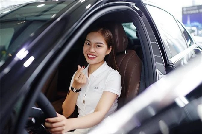 Giang Hong Ngoc tau xe sang Mercedes-Benz E-Class hon 2 ty-Hinh-6