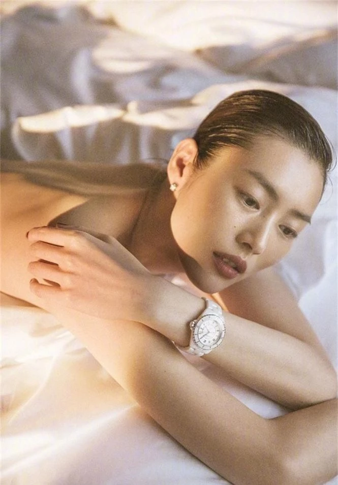 Dáng vóc hoàn hảo của mỹ nhân nội y gốc Hoa Liu Wen - ảnh 15