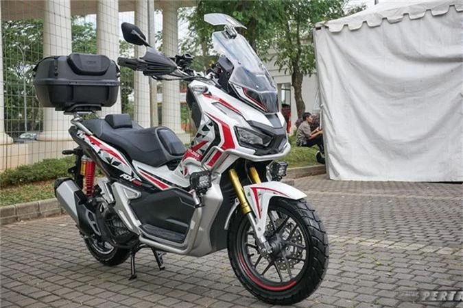 Xe ga dia hinh Honda ADV 150 do phong cach Touring-Hinh-9