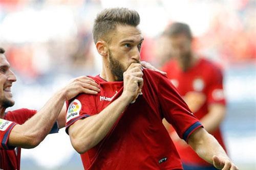 Tận mục siêu phẩm xé lưới Barca của tiền vệ ‘vô danh’