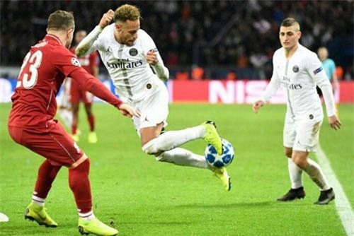 Những pha xử lý bóng ảo diệu trên sân cỏ thế giới 2019