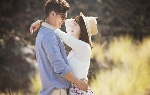 Bí mật sau sự tử tế bất ngờ của ông hàng xóm độc thân keo kiệt