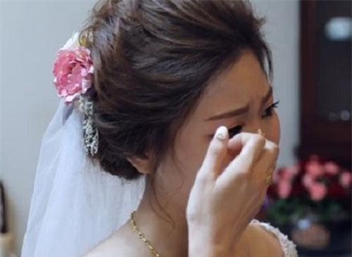 Mẹ chồng đòi giữ vàng cưới xưa lắm rồi, chuyện dâu mới mất đứt 100 triệu của hồi môn bằng cách không tưởng thế này mới là bài học lớn cho chị em