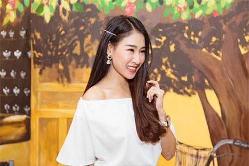 Mỹ nhân hành động DJ Oxy khoe vóc dáng chuẩn ngày trở về