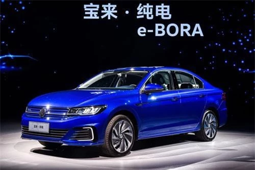 4. Volkswagen Bora (doanh số: 23.107 chiếc).