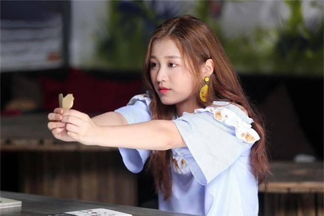 Hari Won mười mấy năm học tiếng Việt vẫn không sõi còn những sao này chỉ vài ba năm đã nói 'vanh vách'?