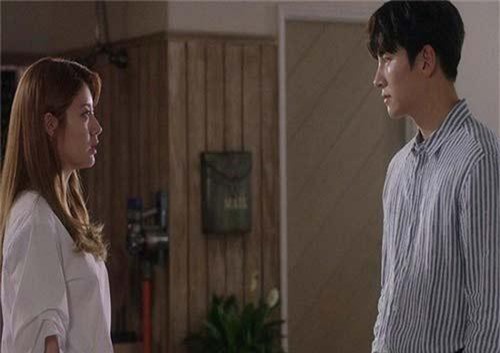 Đưa bồ đi du lịch, chồng chết sững khi biết điều này