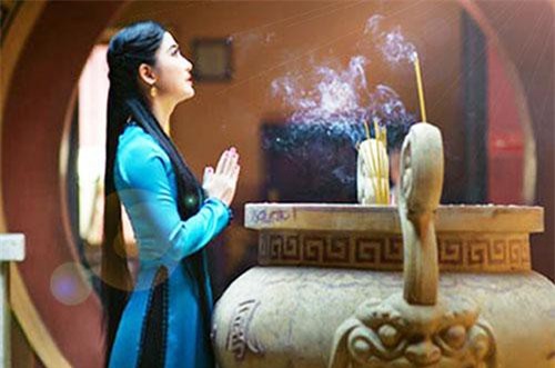 7 ki&#x1EC3;u ph&#x1EE5; n&#x1EEF; ph&#xFA;c d&#xE0;y m&#x1EC7;nh l&#x1EDB;n, cu&#x1ED9;c &#x111;&#x1EDD;i v&#xF4; c&#xF9;ng may m&#x1EAF;n