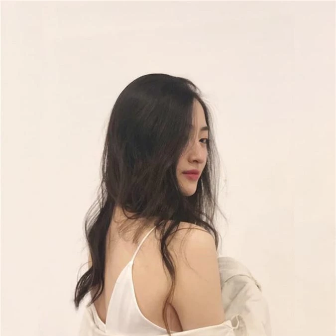 tieu vy, luong thuy linh chuong style quyen ru hon tuoi hinh anh 7