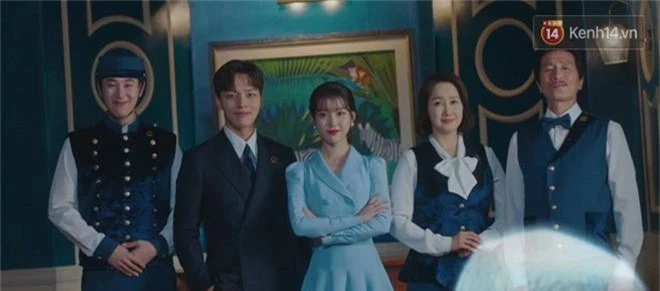 Hotel Del Luna tập 15: CEO IU bị nhân viên “dí” rượucầm tù thêm nghìn năm, dự đoán kết cục sẽ rất bi thảm? - Ảnh 5.