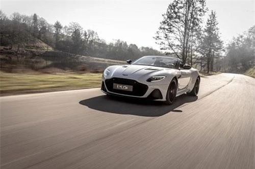 Siêu xe mui trần Aston Martin DBS Superleggera Volante.