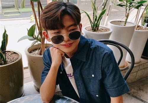 Sao nhí "Ông ngoại tuổi 30" một thời lột xác ngoại hình sau 11 năm rời xa màn ảnh, netizen Việt khen ngợi tới tấp