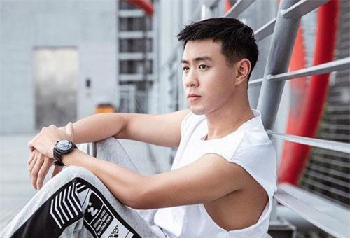 Huyme viết tâm thư một lần nói ra hết khúc mắc trong mối quan hệ "bùng binh" với Trúc Anh và Hàn Hằng