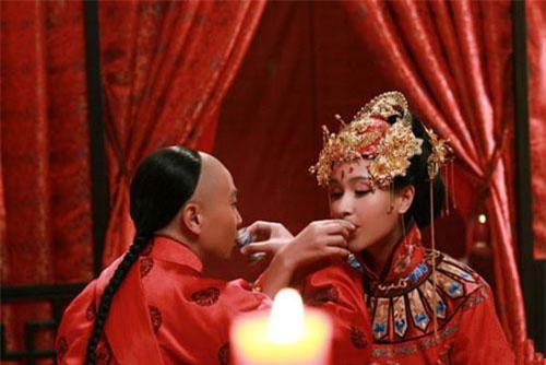 "Thủ tục động phòng" của thiếu nữ thời xưa cùng với 8 món đồ, nhìn vào là "ngượng chín mặt"