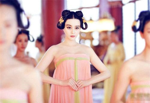 Sự thật sau cánh cửa hoàng cung xưa: Cung nữ ngủ không được ngửa mặt, bỏ trôi thanh xuân trong cảnh lạnh lùng