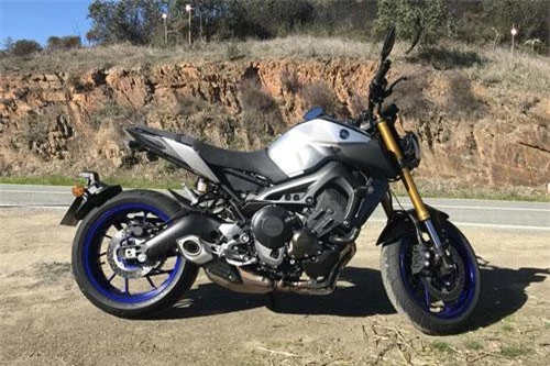 10. Yamaha MT-09 SP 2019 (giá: 10.499 euro).