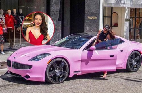 Phạm Hương khoe xế hộp tiền tỷ, gây choáng với cuộc sống sang chảnh ở trời Tây sau 1 năm ra nước ngoài chữa bệnh