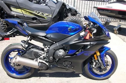 9. Yamaha YZF-R6 2019 (giá: 12.499 euro).