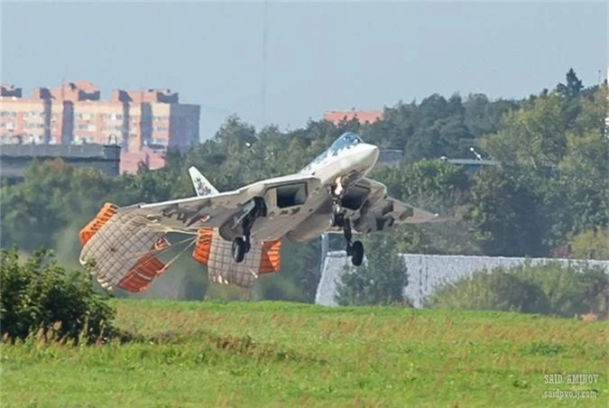 Su-57 Nga tap bay mao hiem ron nguoi truoc them MAKS-2019-Hinh-12