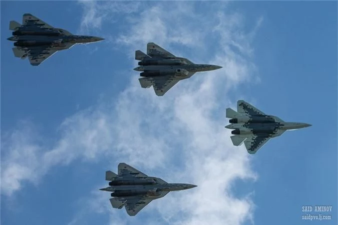 Su-57 Nga tap bay mao hiem ron nguoi truoc them MAKS-2019-Hinh-2