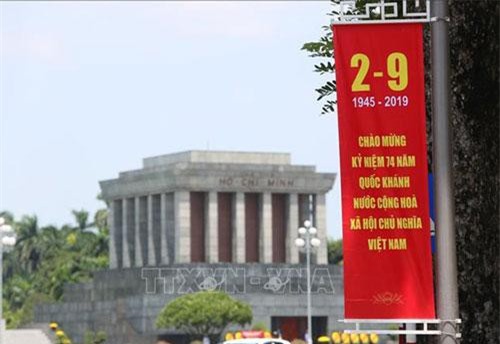 Hà Nội lắng hồn núi sông trong ngày Tết Độc lập