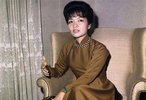 Thời gian sau này, Trần Lệ Xuân sống ở Pháp. Ngày 24/4/2011, bà qua đời tại một bệnh viện ở Rome, Ý, hưởng thọ 87 tuổi.