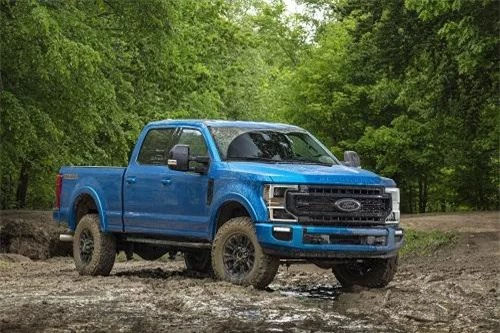 2. Ford Super Duty Run-Road 2020.